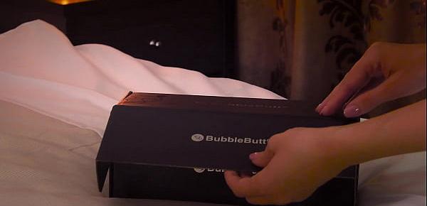  BubbleButt® ist der erste Masturbator für den Mann, der mit warmem Wasser befüllbar ist.